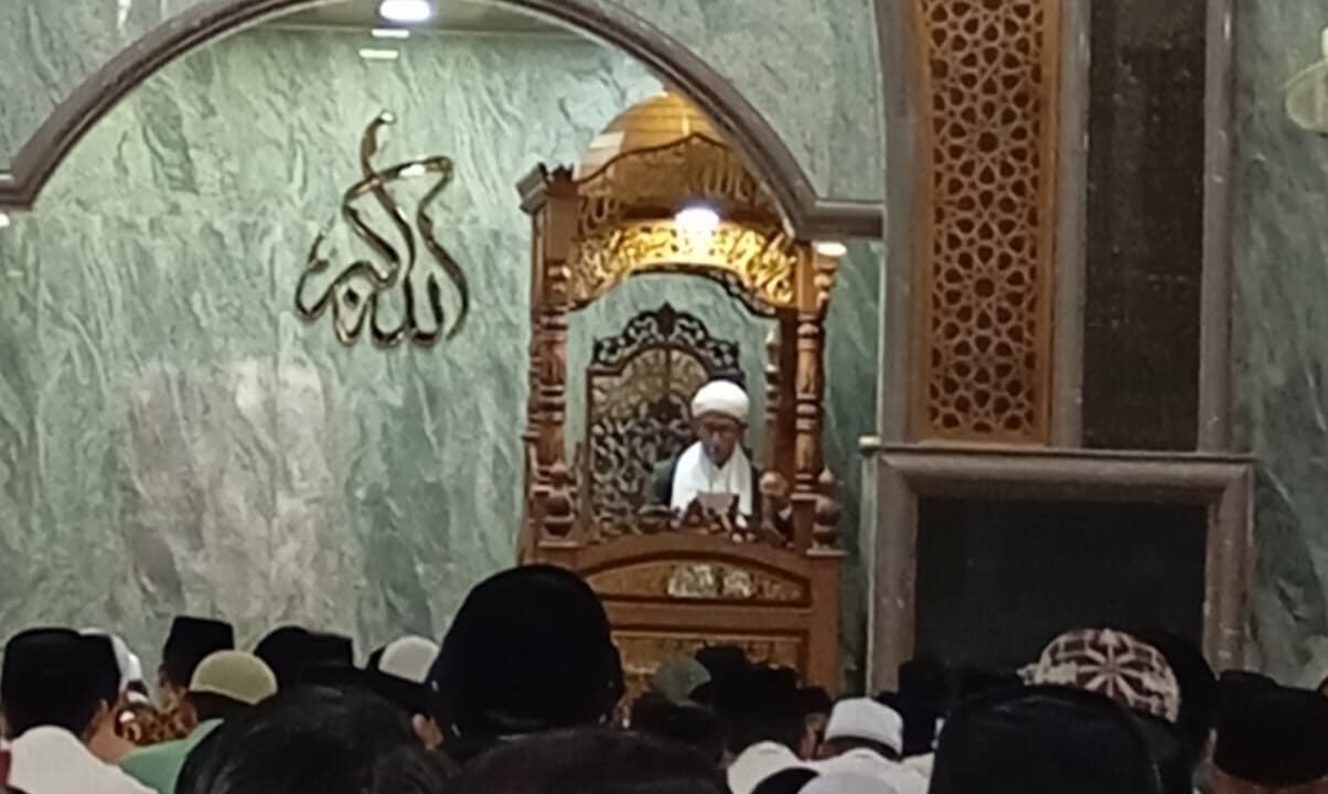 Momentum Kebersamaan dan Ungkapan Syukur Kepada Allah , SWT Terlihat Dari Ribuan Jama ah Shalat Idul Fitri 1447 H di Masjid Besar Darussalam Kudus